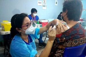 Salud proyecta vacunar más de 300 mil personas contra la Influenza