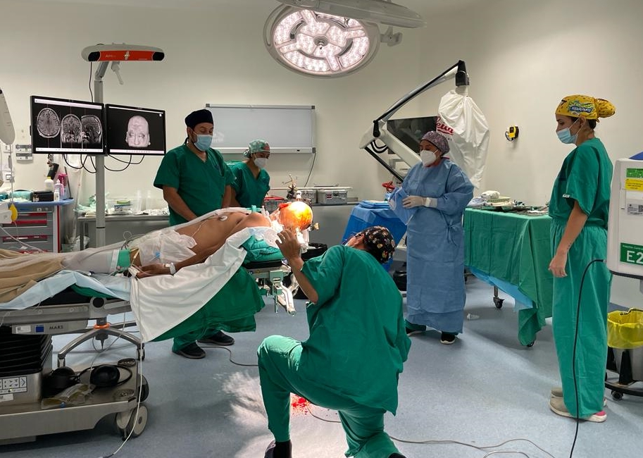HOSPITAL REGIONAL REALIZA NEUROCIRUGÍA AYUDADO DE UN VERDADERO GPS CEREBRAL
