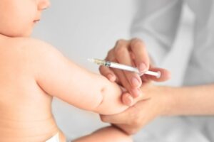 Hospital de Calama llama a aumentar la vacunación en niños tanto contra influenza como sincicial