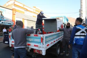 MUNICIPALIDAD REFUERZA CONTROL CONTRA COMERCIO AMBULANTE EN PLAZA SOTOMAYOR