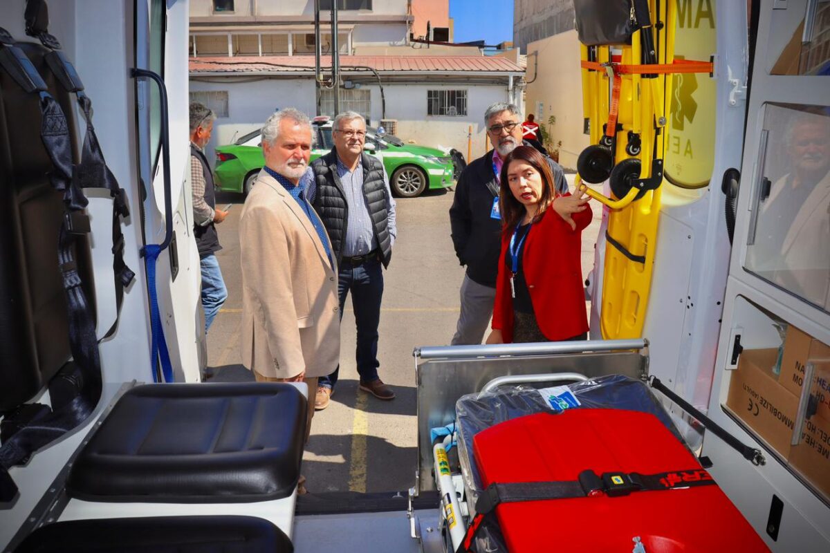 SERVICIO DE SALUD ANTOFAGASTA REFUERZA RED  CON CINCO NUEVAS AMBULANCIAS EN LA REGIÓN