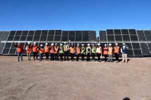 Mujeres líderes en energía visitan la Plataforma Solar del Desierto de Atacama