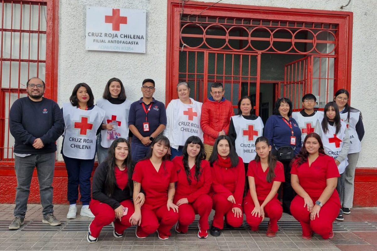 ESTUDIANTES DE OBSTETRICIA DE LA UA Y CRUZ ROJA IMPULSAN JORNADAS SOBRE PREVENCIÓN DE ITS