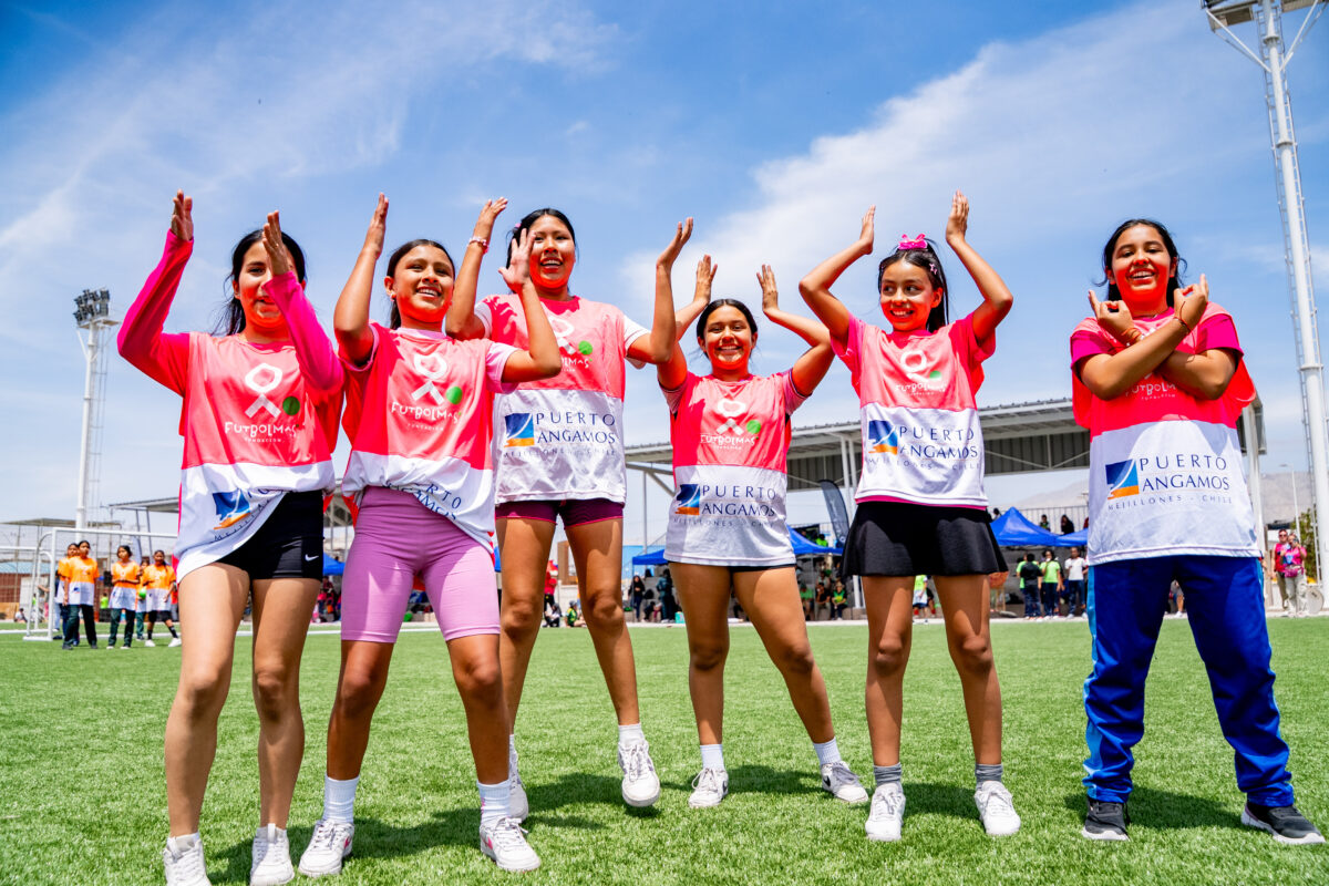 MÁS DE 450 ESTUDIANTES DE MEJILLONES PROTAGONIZARON LA COPA POR LA SANA CONVIVENCIA ESCOLAR 2025