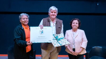 Iván Simunovic recibe premio “Alas de Colibrí” por su aporte a Antofagasta