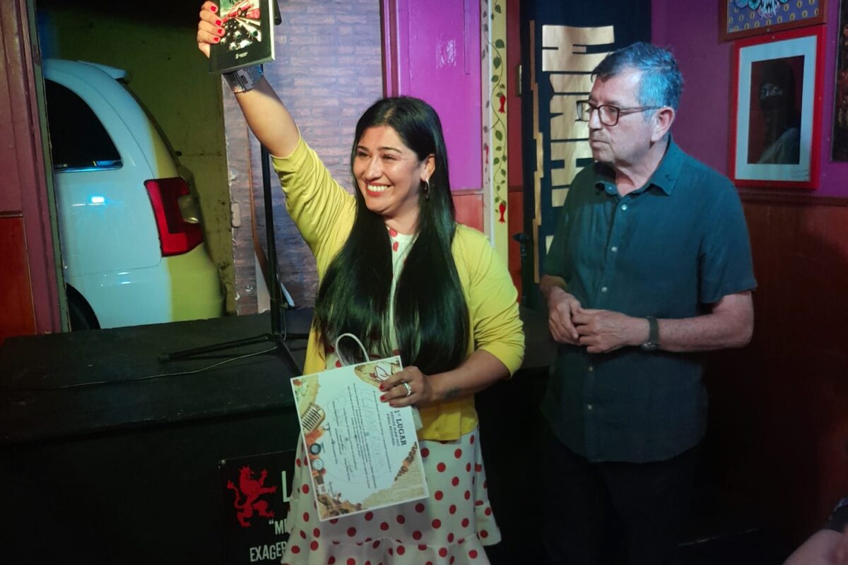 Gianinna Mutarello: Campeona de poesía Slam Antofagasta representará a la región en torneo nacional